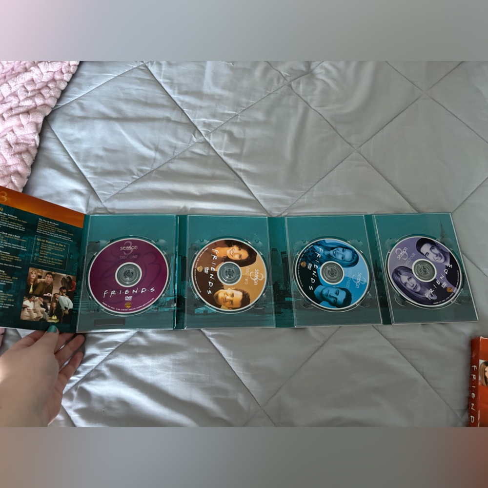 Friends seasons 1-6, 8-10 DVD’s EUC - Picture 8 of 17